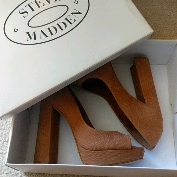 Steve Madden heels - Picture 4 of 4